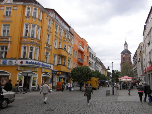 Charlottenstr/Carl-Schurz-Str